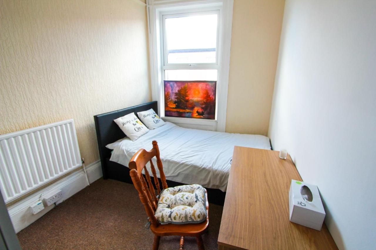 Central Bolton Accommodation Extérieur photo