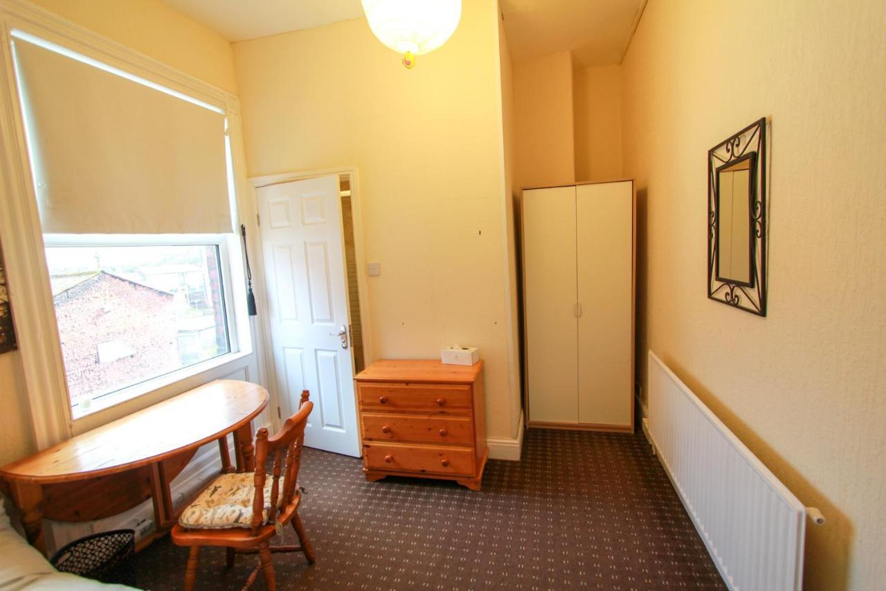 Central Bolton Accommodation Extérieur photo