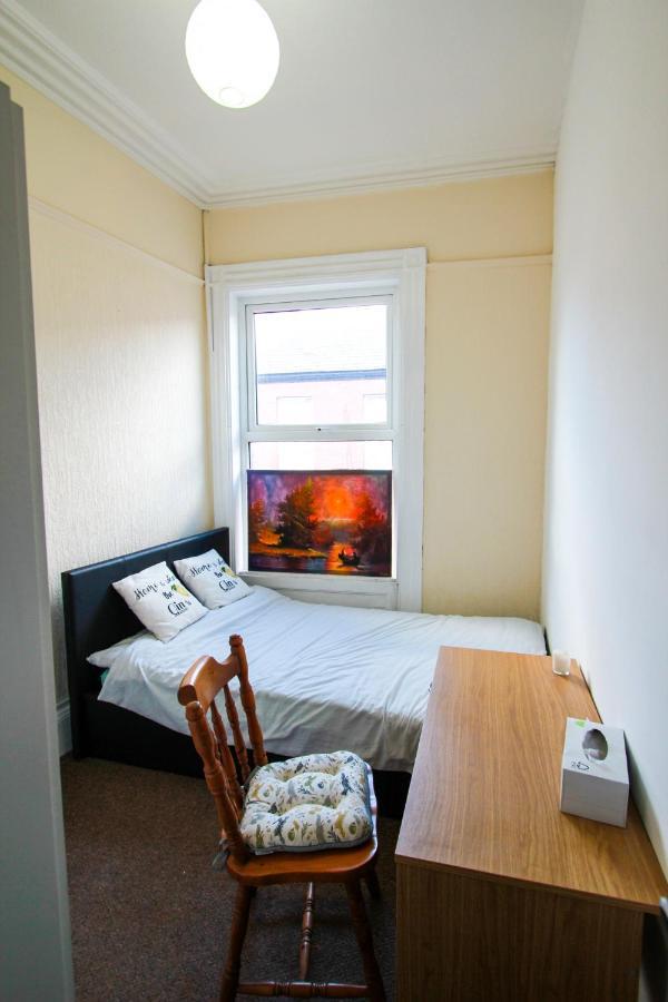 Central Bolton Accommodation Extérieur photo