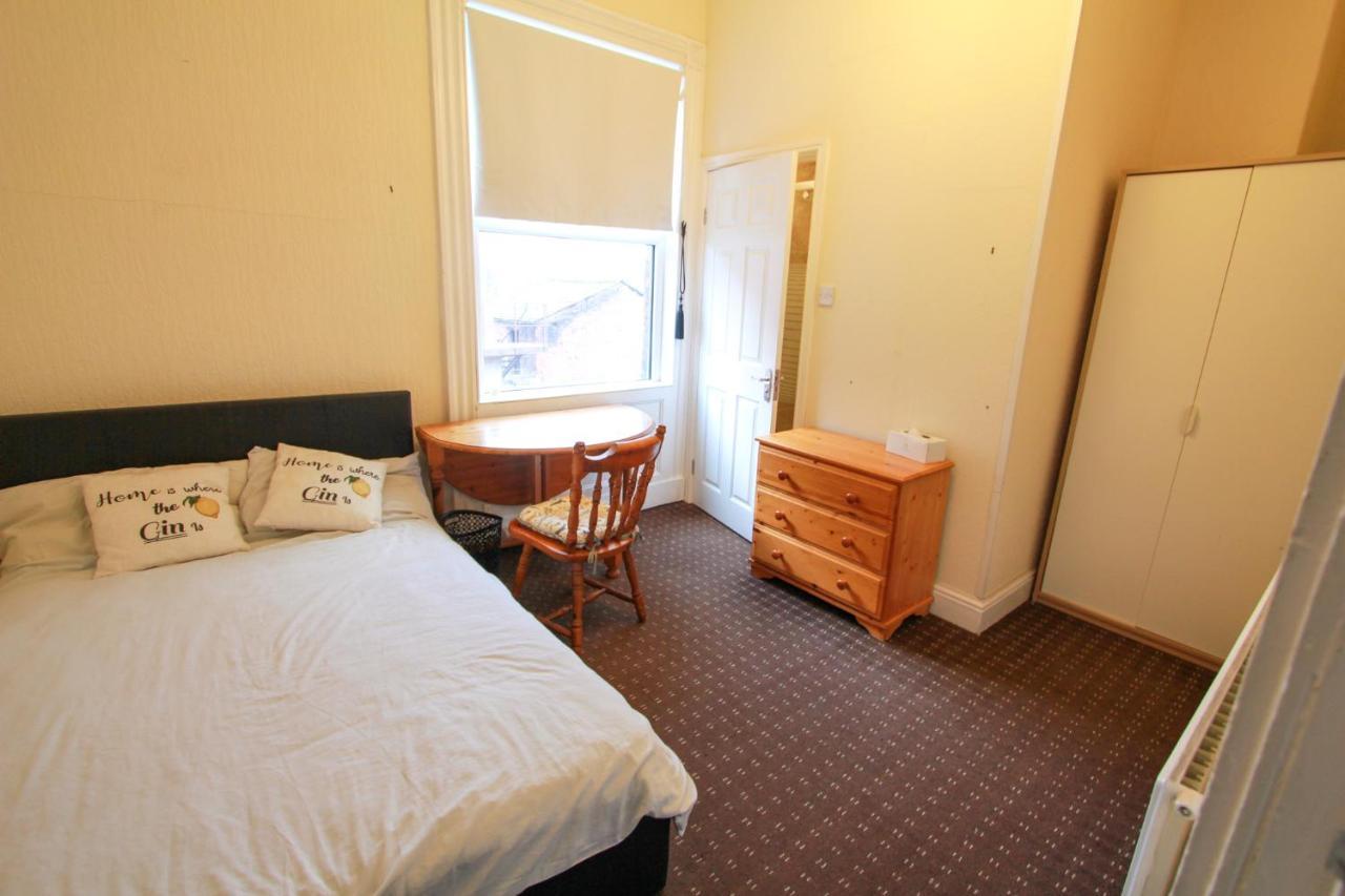 Central Bolton Accommodation Extérieur photo