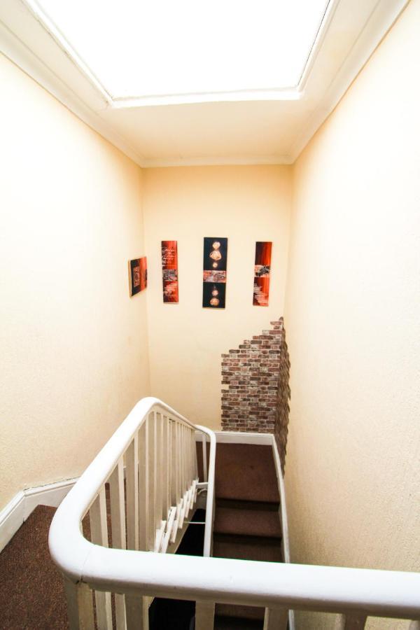 Central Bolton Accommodation Extérieur photo