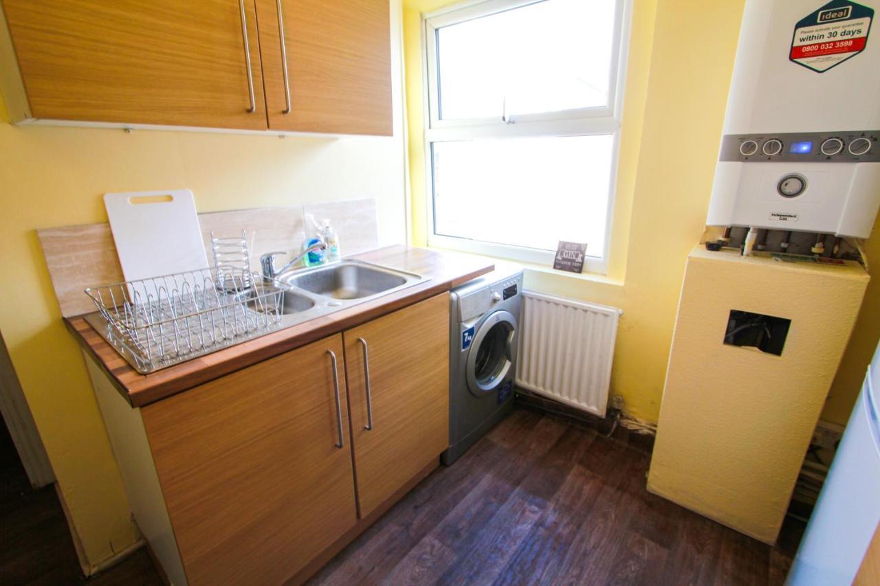 Central Bolton Accommodation Extérieur photo