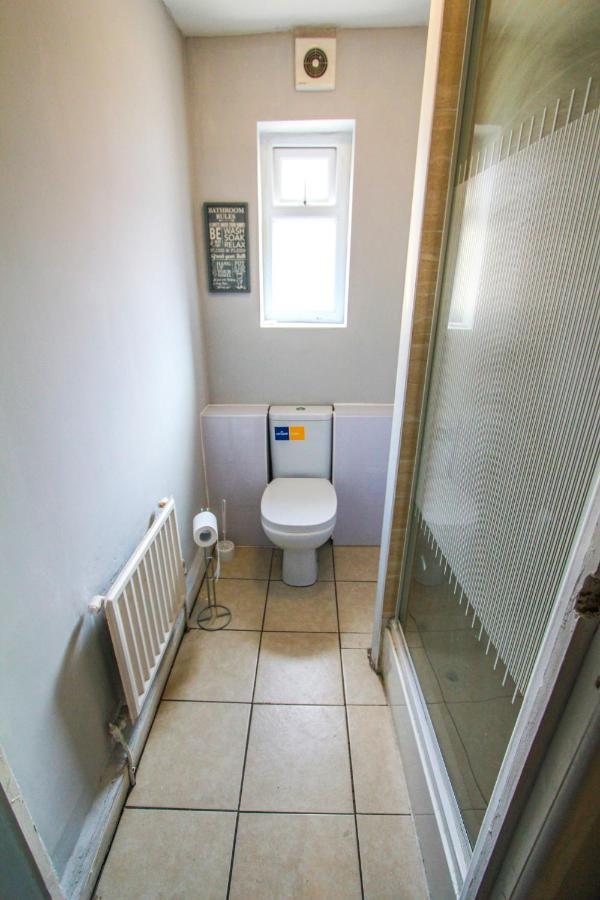 Central Bolton Accommodation Extérieur photo